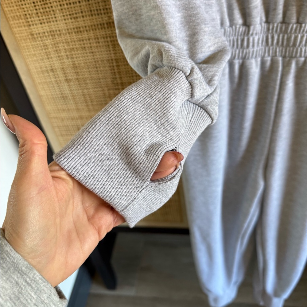 Cozy Gray Women's Hooded Jumpsuit - Picture 5 of 9